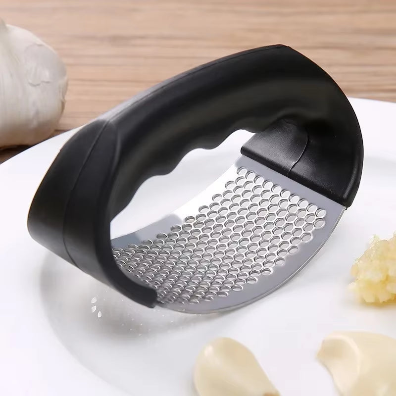 Stainless Steel Garlic Press Crusher — Manual Garlic Chopper & Kitchen Gadget